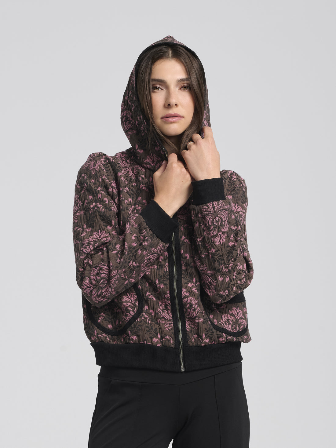 Kollontai Veste Katniss fait à Montréal