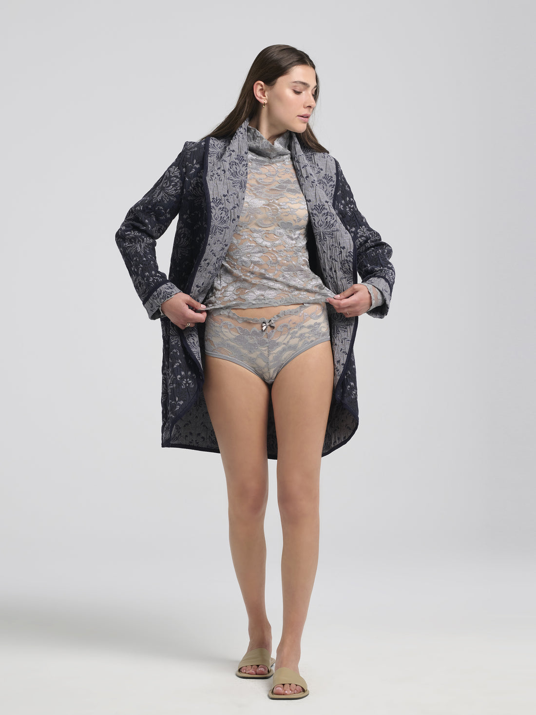 Kollontai Veste Evelyn fait à Montréal