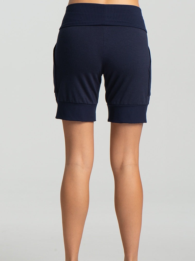 Kollontai Short Bridgers fait à Montréal