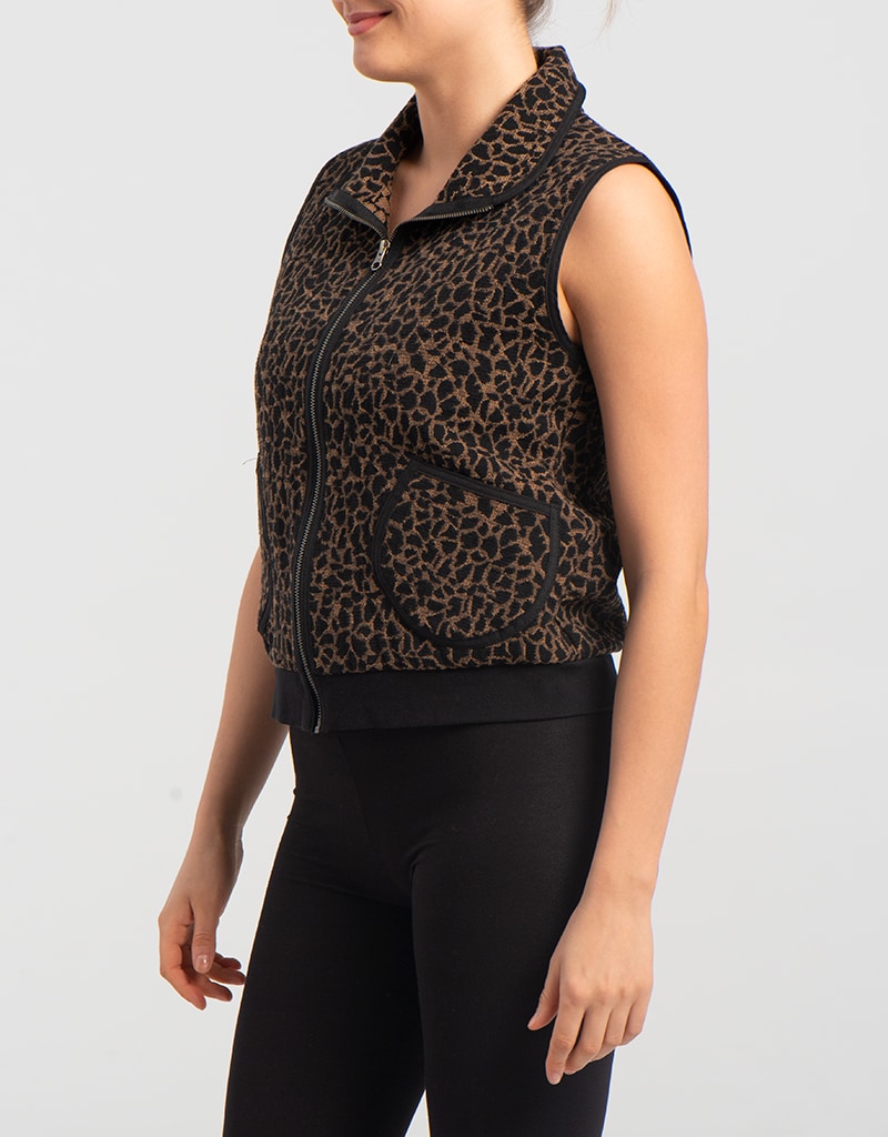 Kollontai Veste Derrick fait à Montréal