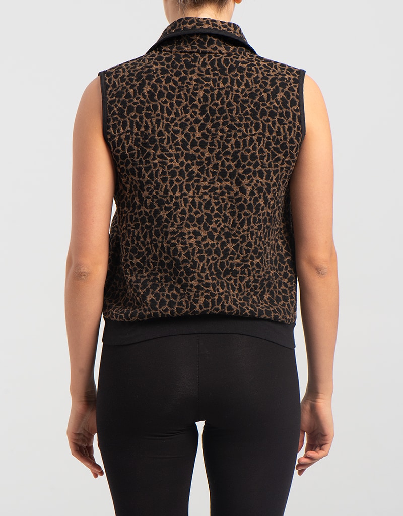 Kollontai Veste Derrick fait à Montréal