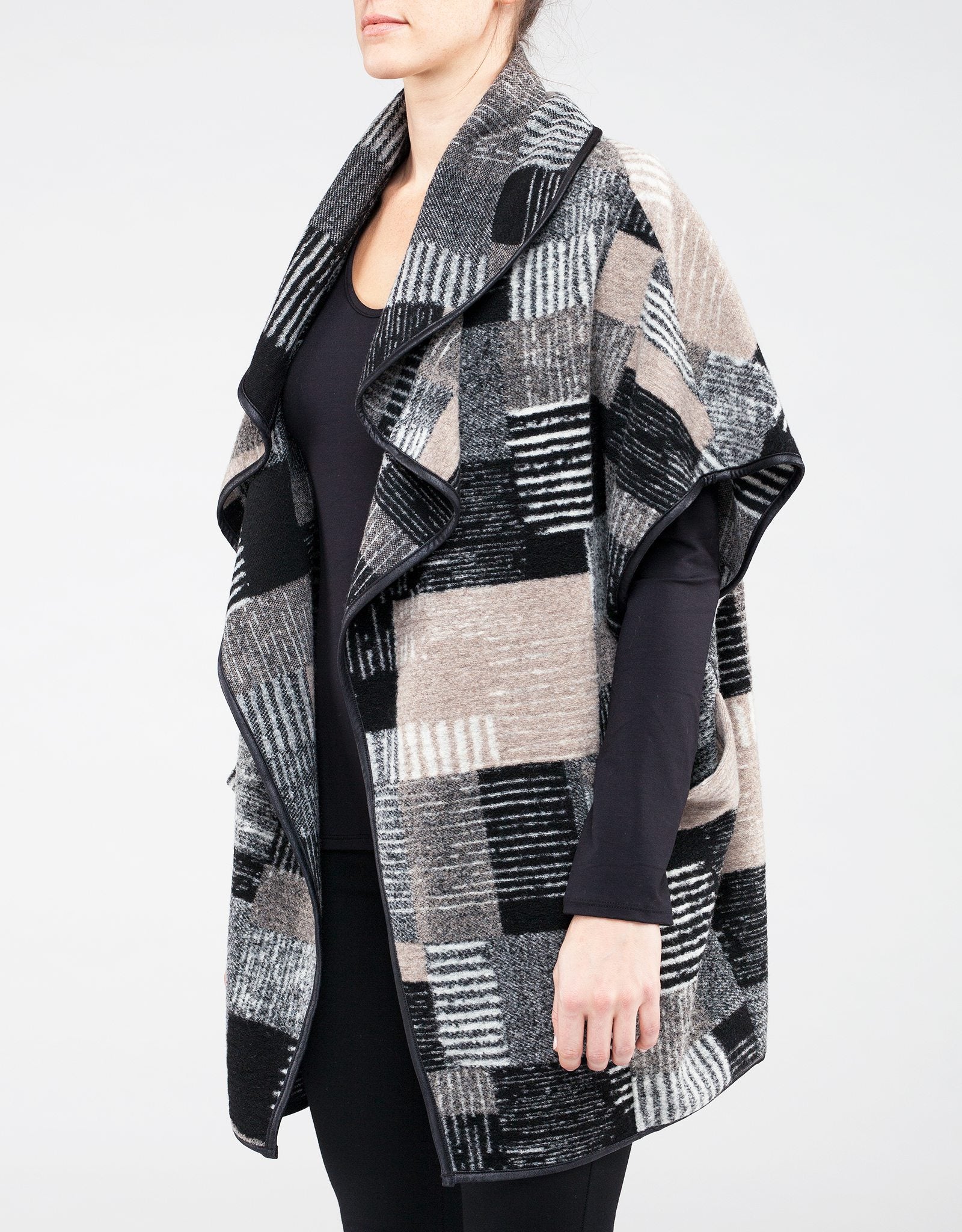 Kollontai Veste Jasmin Beige fait à Montréal