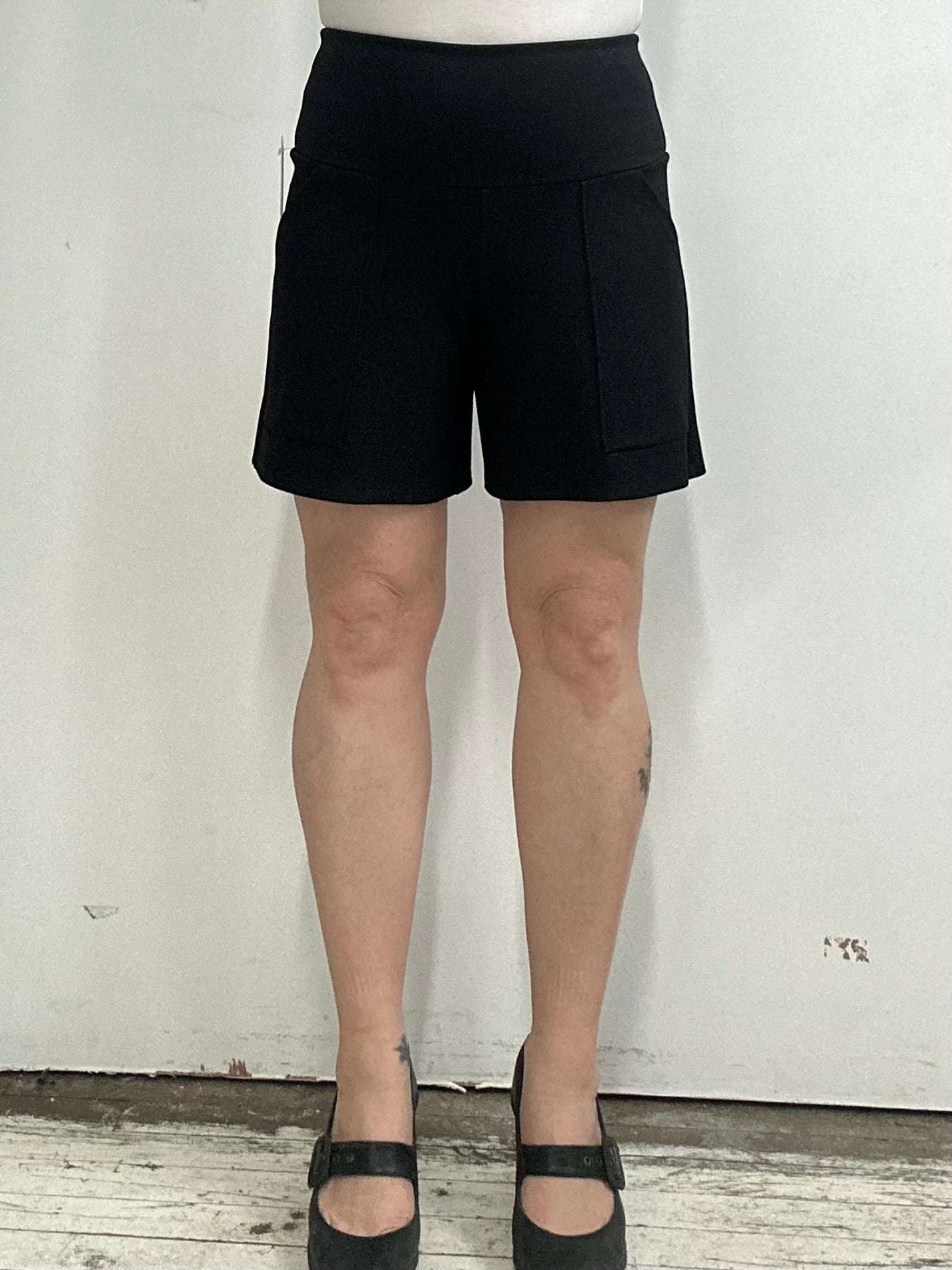 Short Milano