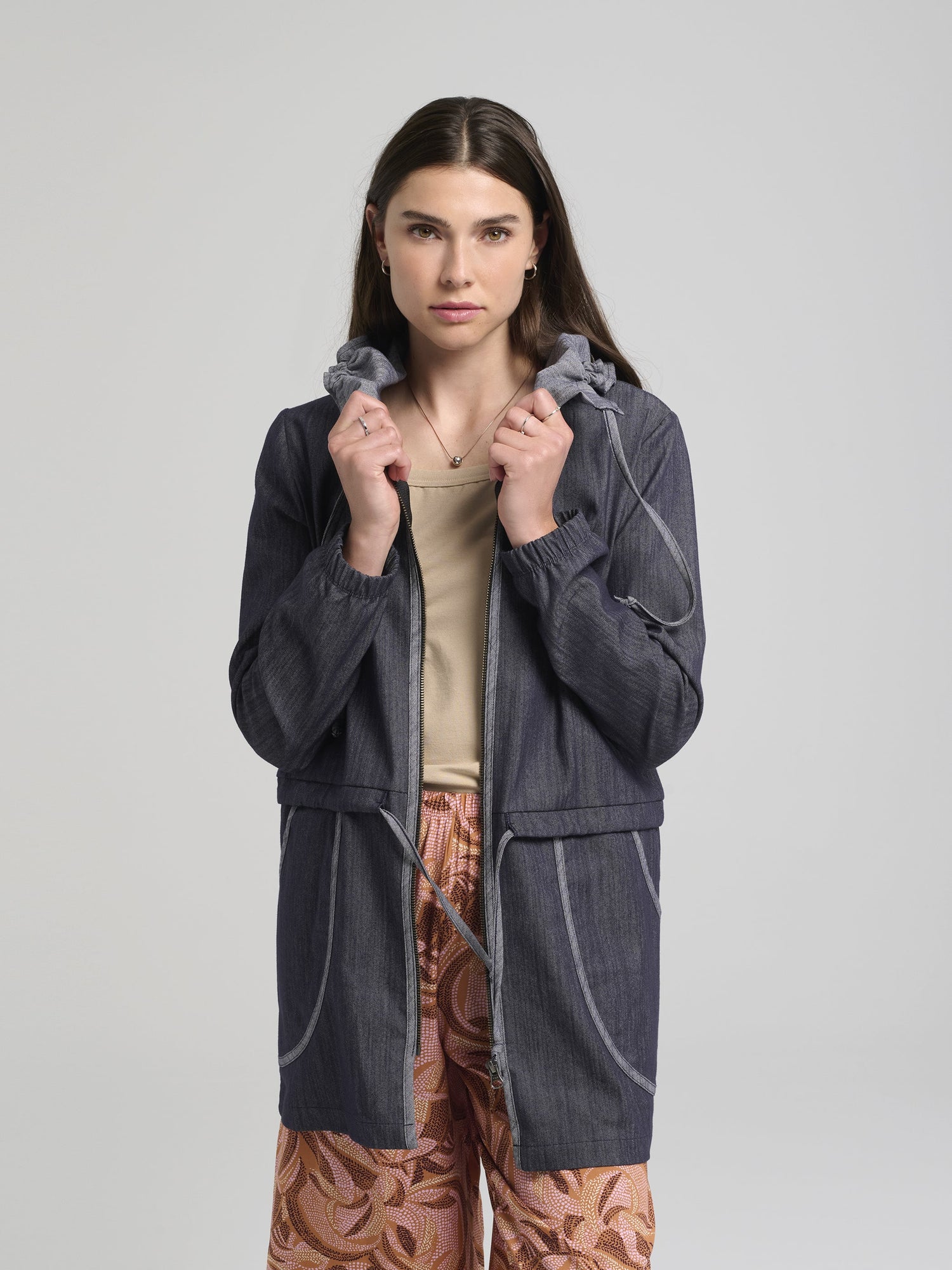 Veste Bronwen