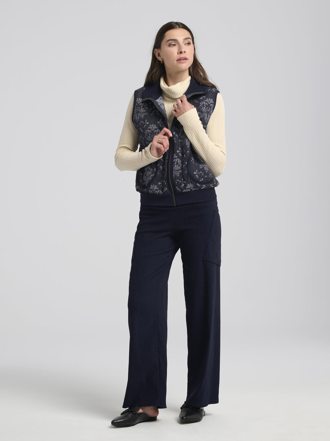 Kollontai Veste Suzy fait à Montréal